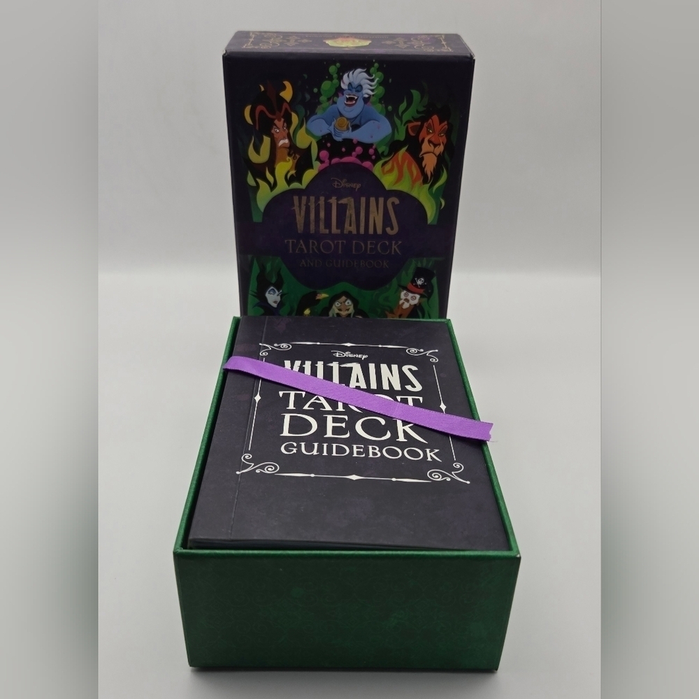 Disney Villains Tarot Card Deck with Guidebook | Insight Editions - Picture 7 of 13